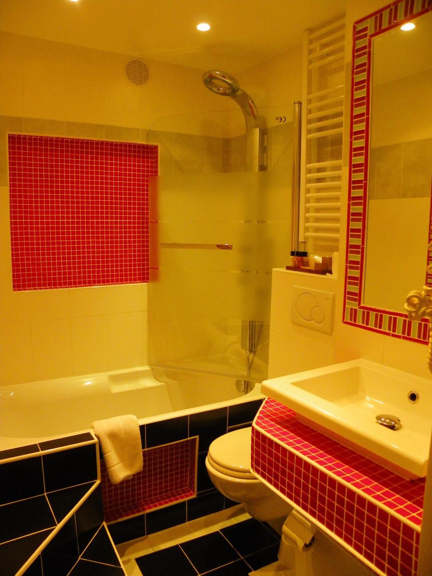 Superior Room,1594669182:JPEG